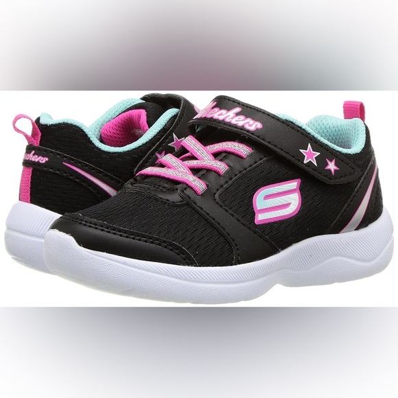 New pair of Skechers sneakers T5-6 - Picture 1 of 1